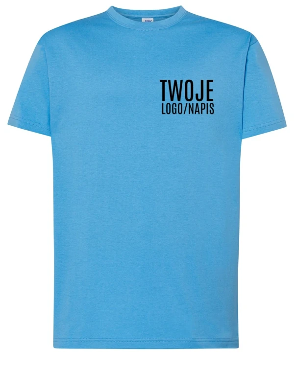 niebieska koszulka z logo firmy - nazwą firmy.webp